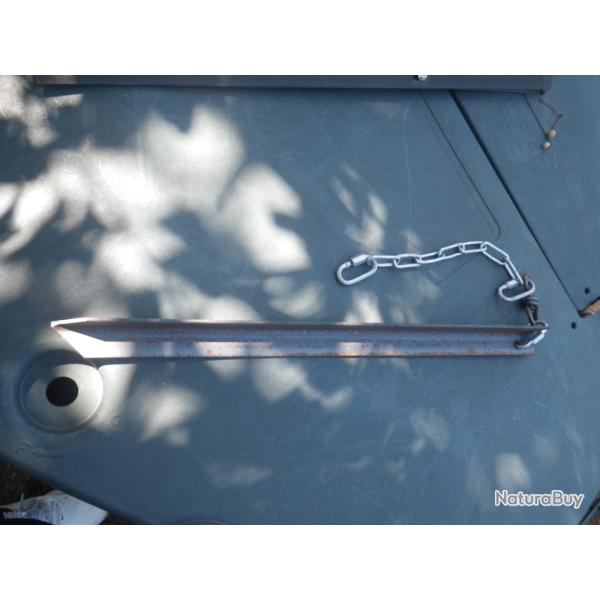 PIQUET DE FIXATION POUR PIEGE