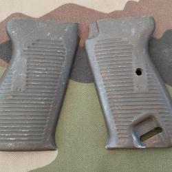Paire de plaquettes en T&ocirc;le pour Pistolet P38  fin de guerre (24)