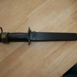 Ba&iuml;onnette de  FAMAS 1er Type fourreau DLT 01/81 et Lame DLT 01/83