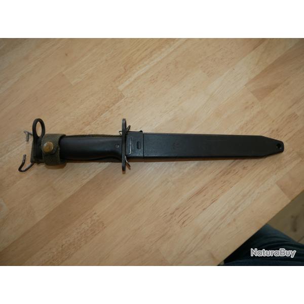 Ba�onnette de  FAMAS 1er Type fourreau DLT 01/81 et Lame DLT 01/83