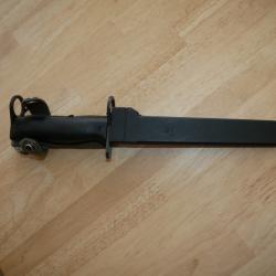 Ba&iuml;onnette de  FAMAS Second Type fourreau DLT 01/88 et Lame DLT 01/87