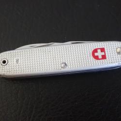 1981 COUTEAU DE DOTATION Soldat de l'Arm&eacute;e Suisse - Id&eacute;e cadeau