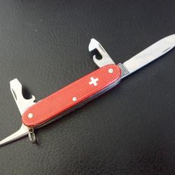 COUTEAU rouge DE DOTATION Soldat de l'Arm&eacute;e Suisse - Id&eacute;e cadeau