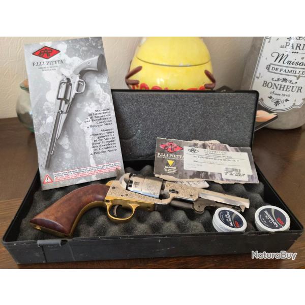 Revolver � poudre noire Piet� 1851 Navy Yanck Sheriff US Marschal "YAUM44" cal.44 avec sa bo�te