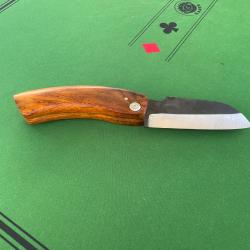 Couteau pi&eacute;montais en bois de fer  artisan Fran&ccedil;ais