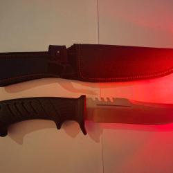 Couteau fixe de combat