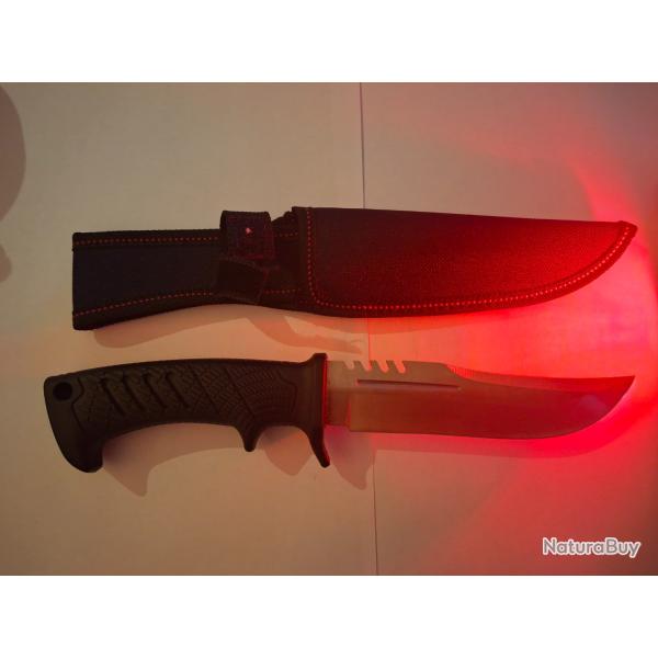 Couteau fixe de combat