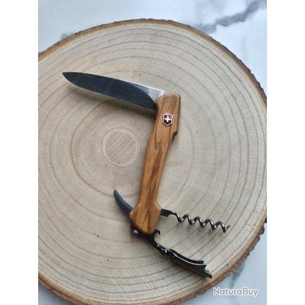 Couteau Victorinox, s�rie Grands couteaux de poche Bois d'olivier Wine Master