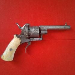 Revolver de poche &agrave; broche (syst&egrave;me Lefaucheux), XIXe si&egrave;cle