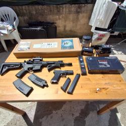 Lot de replique (GLOCK18C GBBR WE TACTICAL NEW SERIES), (D-Boy TTI M4A1 Full Metal AEG)+ accessoires