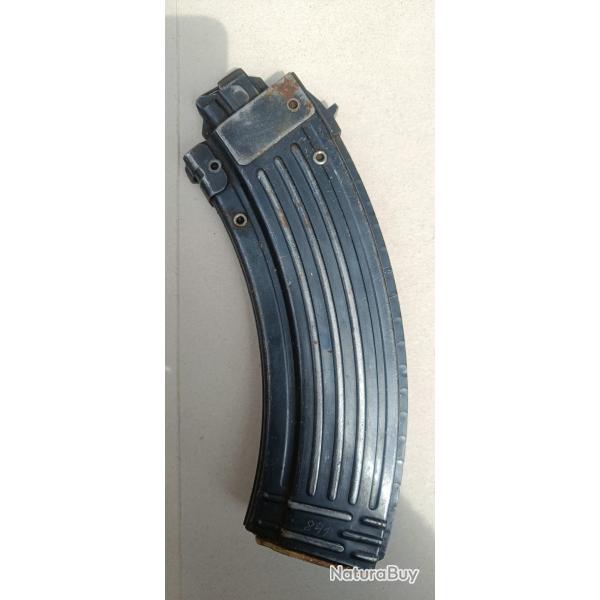Chargeur AK 47 Roumaine et KK-MPI-69 calibre 22 long rifle 22LR occasion