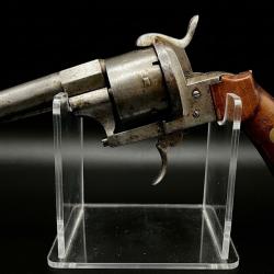 Tr&egrave;s beau et fort r&eacute;volver en 11 mm vers 1870
