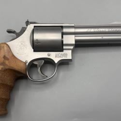 Revolver Smith & Wesson Mod&egrave;le 629 ".44 Classic Champion" -- Calibre .44 Magnum d'occasion