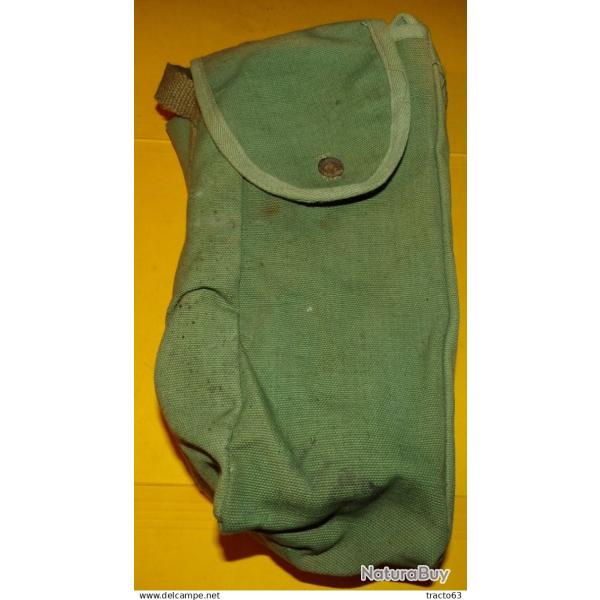 HOUSSE DE LA DEFENSE PASSIVE� DE COULEUR VERTE PAS DE TAMPON SUR CET ARTICLE DE 1940 WWII, COMPRENAN