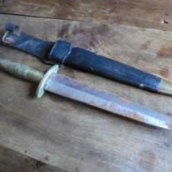dague commando p&eacute;riode a d&eacute;finir