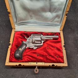Revolver Bulldog liegeois, Cal. 320 - 1� sans prix de r&eacute;serve !!