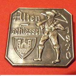 INSIGNE A IDENTIFIER ALTEN SCHIESSEN 1970 , FABRICANT SANS ,DIMENSION 40 MM X 40 MM, BON ETAT VOIR P