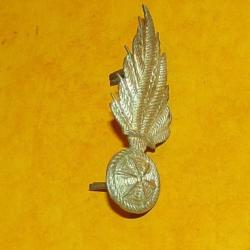 INSIGNE ARMEE&nbsp;DE KEPI OU CALOT  A IDENTIFIER  , FABRICANT&nbsp;SANS&nbsp;,HOMOLOGATION SANS,&nbsp;ETAT VOIR PHOTO
