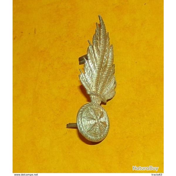 INSIGNE ARMEE�DE KEPI OU CALOT  A IDENTIFIER  , FABRICANT�SANS�,HOMOLOGATION SANS,�ETAT VOIR PHOTO