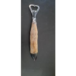 D&eacute;capsuleur en pied de chevreuil