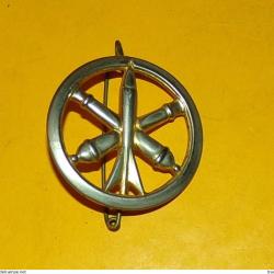 INSIGNE DE BERET DE L'ARTILLERIE , COULEUR DORE , FABRICANT DRAGO ,HOMOLOGATION SANS,&nbsp;ETAT VOIR PHOT