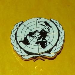 INSIGNE DE BERET DES NATIONS UNIES , FABRICANT BOUSSEMART 2007&nbsp; ,HOMOLOGATION SANS,&nbsp;ETAT VOIR PHOTO&nbsp;