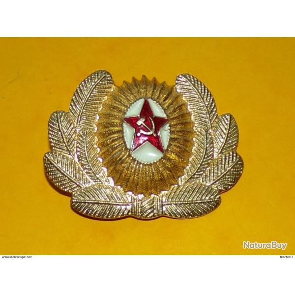 INSIGNE DE CHAPKA DE L'ARMEE RUSSE  ,   ETAT� VOIR PHOTOS .POUR TOUT RENSEIGNEMENT M