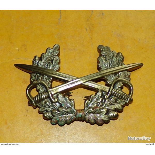 INSIGNE DE CAVALERIE DE LA BUNDESWEHR ,PRESENCE DES PATTES POUR FIXATION , BON ETAT VOIR PHOTO . POU