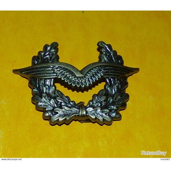 INSIGNE DE L'ARMEE DE L'AIR ALLEMANDE , BON ETAT VOIR PHOTO . POUR TOUT RENSEIGNEMENT ME CONTACTER.