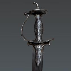 Sabre de type firangi &agrave; poign&eacute;e khanda  Inde, XVIIe si&egrave;cle