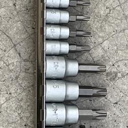 12 EMBOUTS TORX SUR DOUILLES