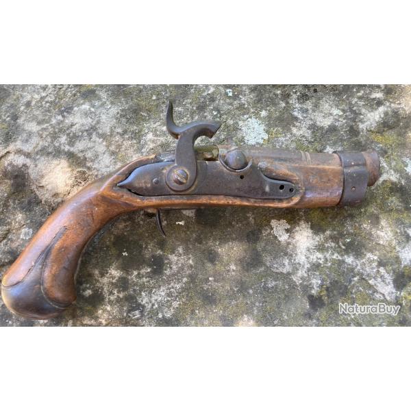 Pistolet ancien en l'�tat incomplet.