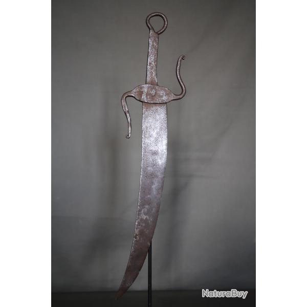 Sabre Court Chinois � garde en S - Chine Du Sud, 19�me Si�cle