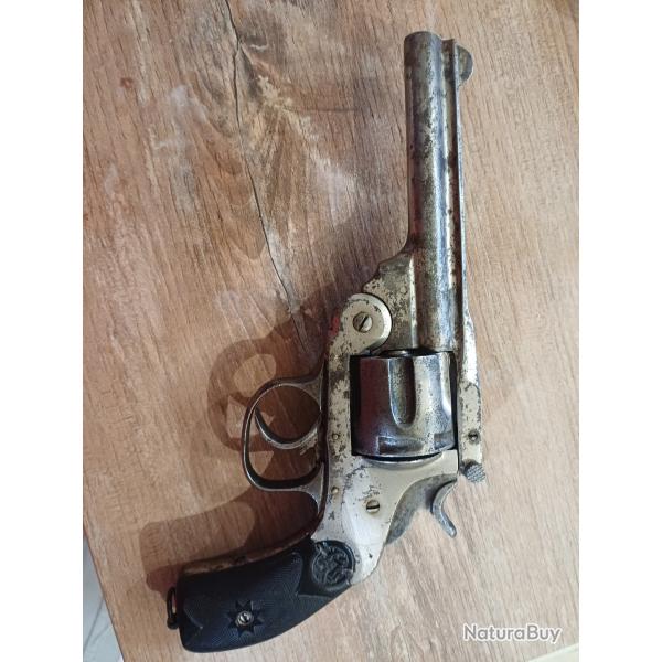 Revolver a brisure
