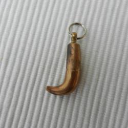 cartouche Lebel transform&eacute;e en pendentif( artisanat)