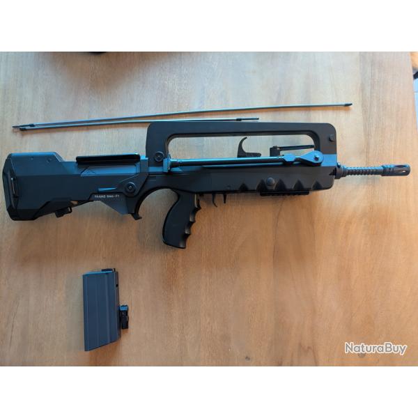 R�plique airsoft Famas