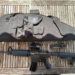 M4 AEG + point rouge Swiss Arms + mallette de transport