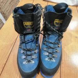 vend chaussure randonn&eacute;e asolo