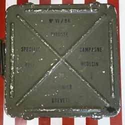 Caisse alu trousse de campagne infirmier m&eacute;dic vintage