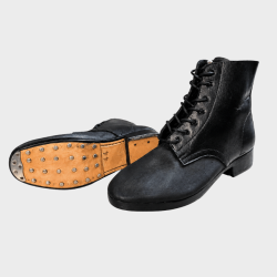 M43 Low Boots Allemandes WW2 Reproduction - Cuir noirci, semelle clout&eacute;e 44