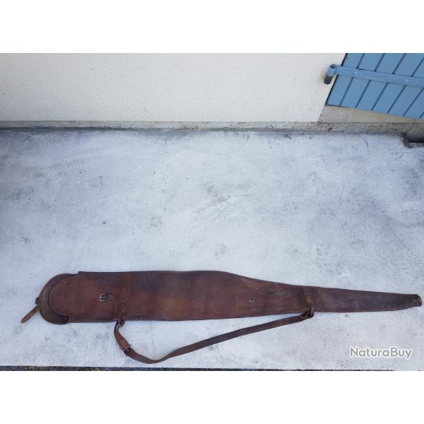 Fourreau cuir.