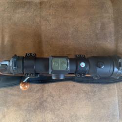 Aimpoint h34L vendu avec ses colliers en parfait &eacute;tat. Tr&egrave;s peu servi.