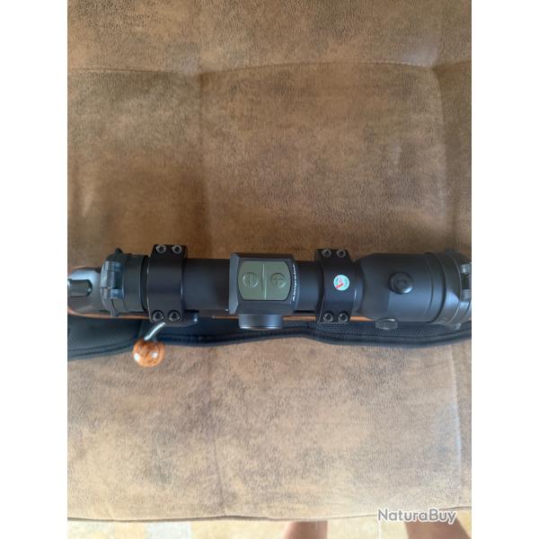 Aimpoint h34L vendu avec ses colliers en parfait �tat. Tr�s peu servi.