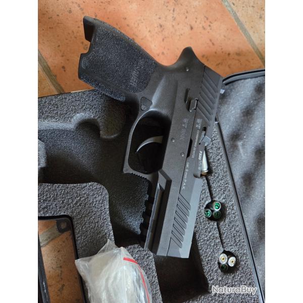 PACK COMPLET - Pistolet Sig Sauer P320 d'alarme 9mm PAK + Mallette + 2�me Chargeur + Munitions
