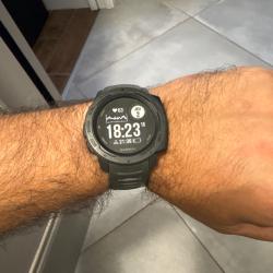 Montre garmin instinct
