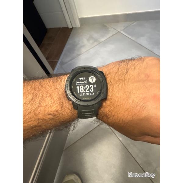 Montre garmin instinct