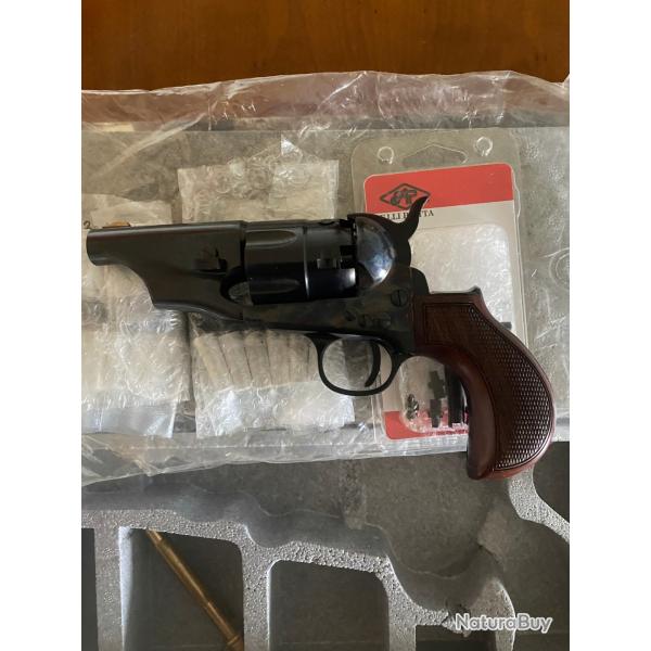 PIETTA 1862  POCKET POLICE CAL 44 SNUBNOSE ACIER NEUF EN BOITE + 1 KIT DE REMPLACEMENT DE CHEMINEES