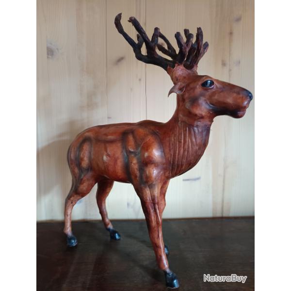Sculpture cerf en cuir vintage
