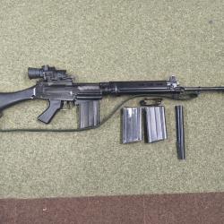Fal l1 A1 avec lunette trilux et accessoires