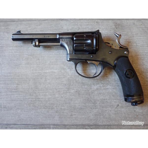 Revolver 1882 suisse - Class� en D